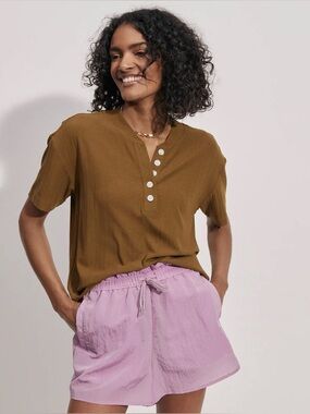 Varley Kasey Mock Placket Rib Tee - Military Olive